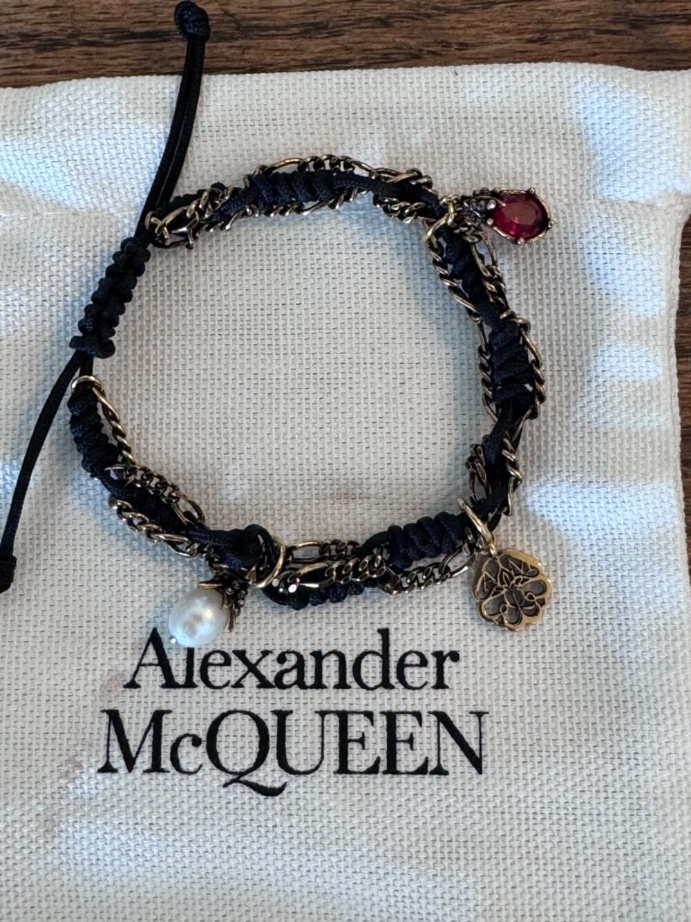 ALEXANDER MCQUEEN BRACELET NWT BOX AND DUST BAG
